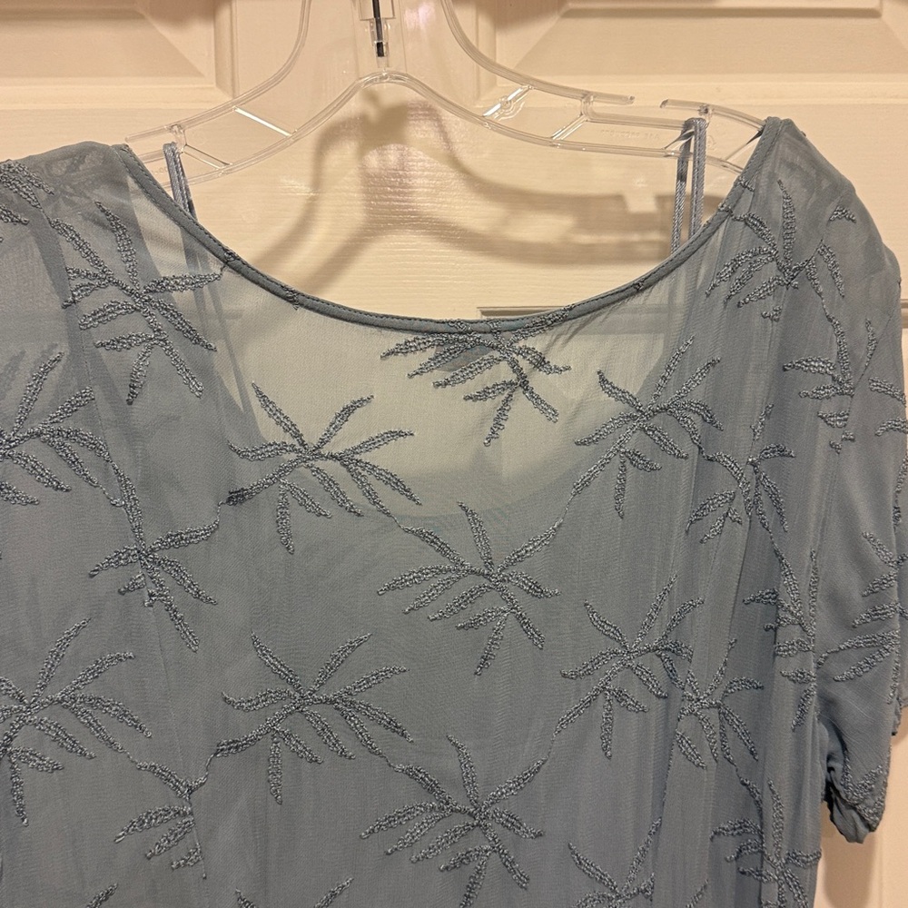 Dress - Picture 5 of 5